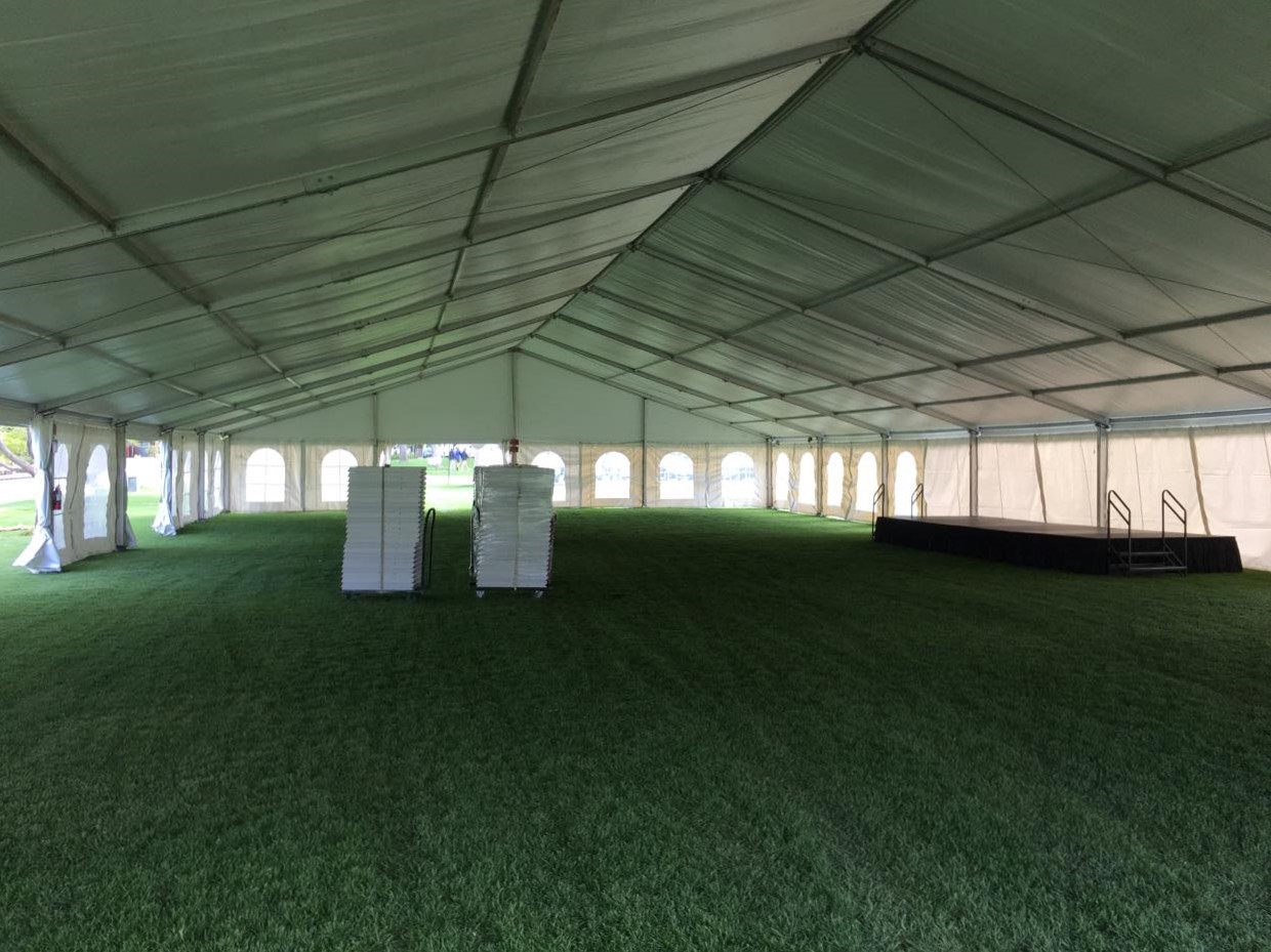 How to Plan a Summer Wedding Tent for 200–400 Guests